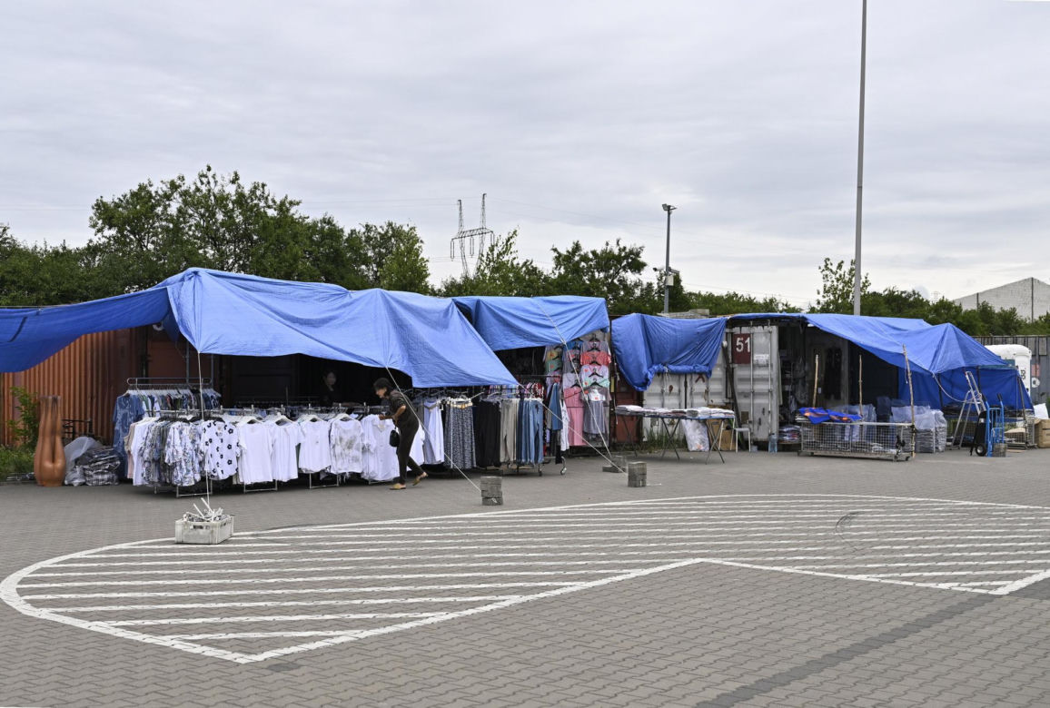 Handel wrócił na Marywilską. Sprzedawcy nie widzą tu przyszłości: „Nie mamy już nadziei”
