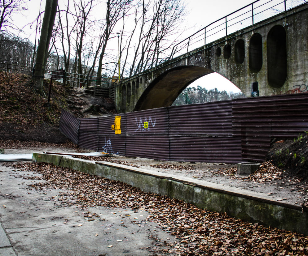 Remont mostku nad jeziorem Szmaragdowym