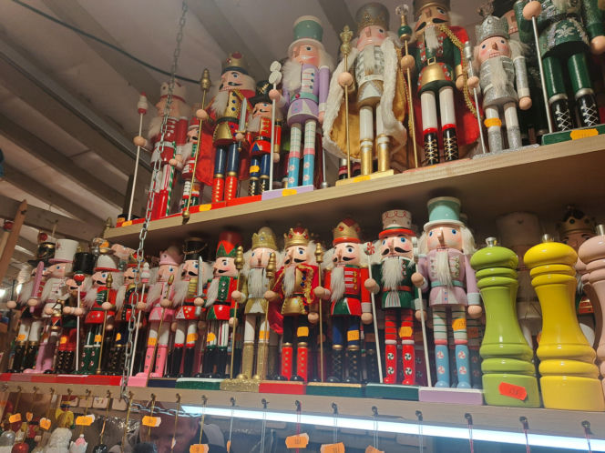 Jarmark Bożonarodzeniowy na Rynku Głównym w Krakowie 2025. Oferta wystawców