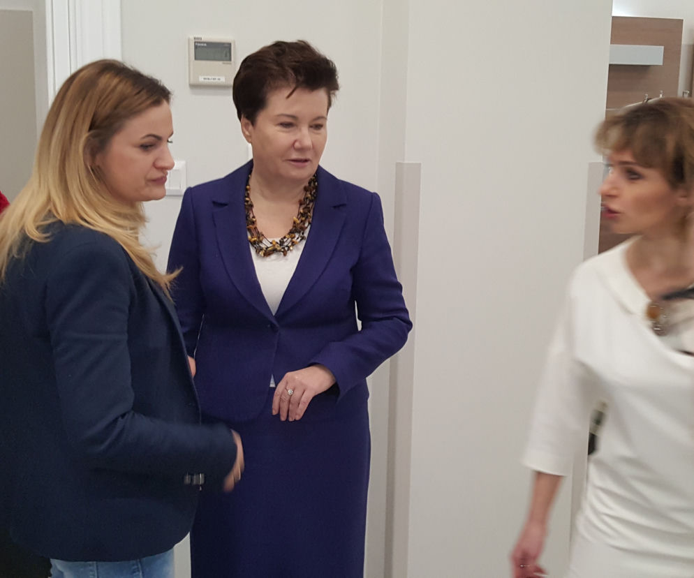 Hanna Gronkiewicz-Waltz podczas otwarcia wyremontowanej części Warszawskiego Szpitala Dla Dzieci
