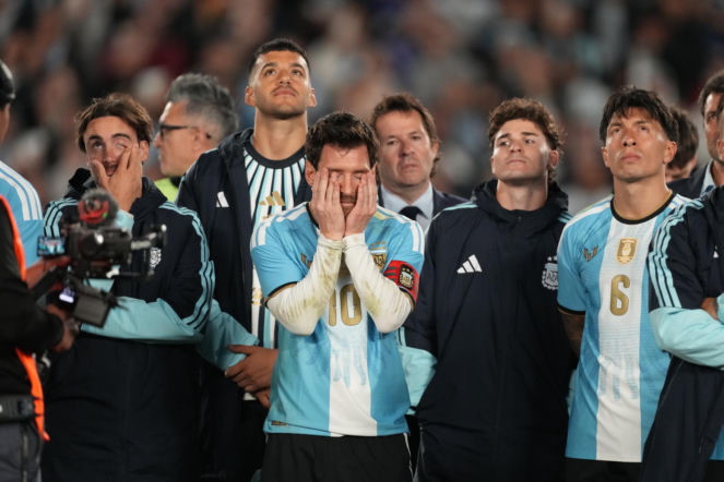 Argentyna - Benin: Pożegnanie Leo Messiego. Rzewne łzy, przerwany mecz i skandal na sam koniec