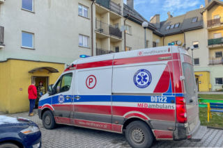 Mężczyzna spadł ze schodów. Zginął na miejscu. Koszmarny wypadek w Oleśnicy