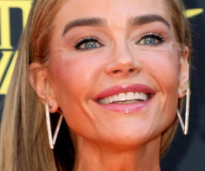 Denise Richards i jej lifting twarzy szokują. Aktorka się tłumaczy i pokazuje nagranie z zabiegu