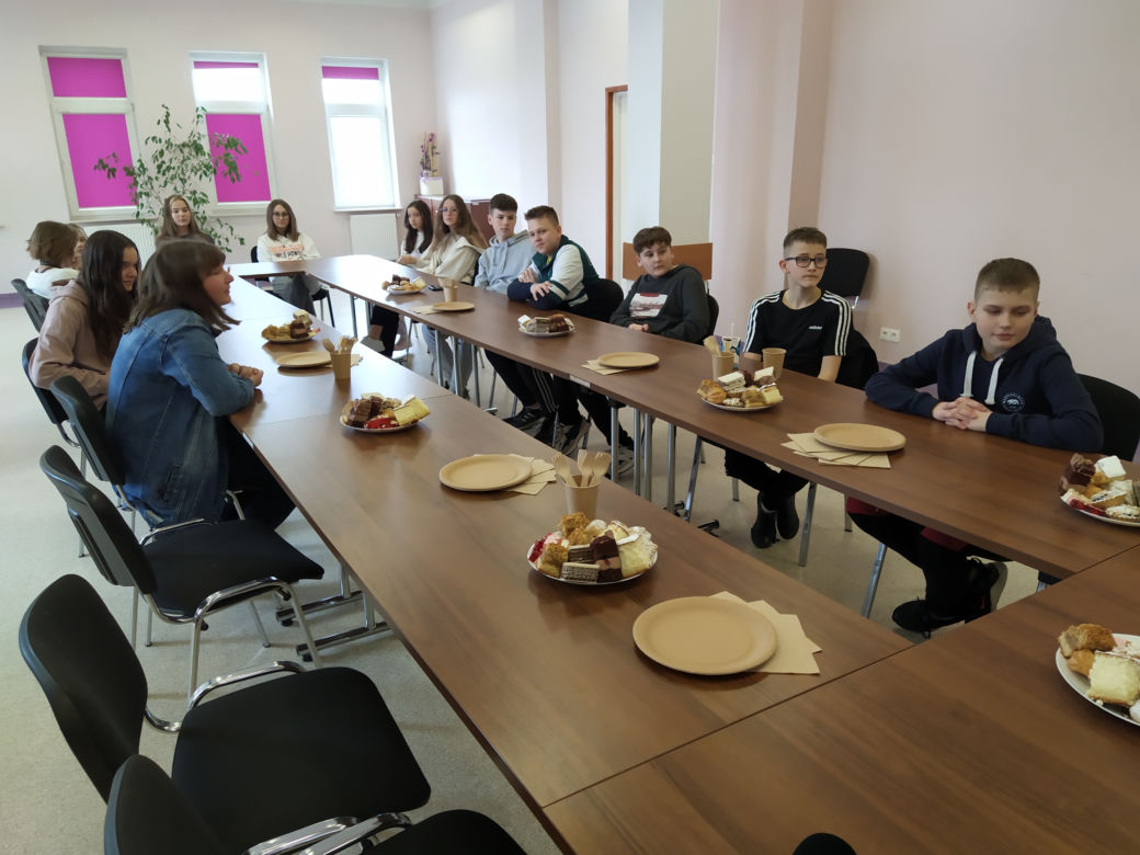 Zdjęcia z podsumowania projektu ekologicznego w Zespole Szkół w Przesmykach pt. "Młodzieżowa Akcja na Rzecz Środowiska"