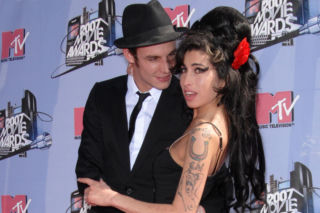 Były mąż szczerze o tragicznej śmierci Amy Winehouse. Blake Fielder-Civil przerywa milczenie