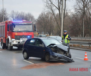 Kolizja potem wypadek z udziałem radiowozu na Wisłostradzie