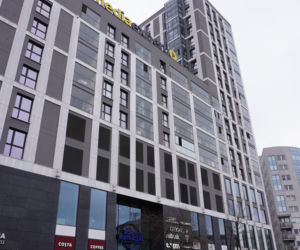 Dziś tak wygląda miejsce po dawnym Uniwersamie Grochów