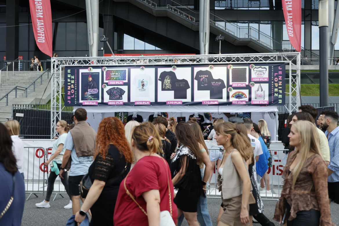 Koncert Jennifer Lopez w Warszawie (25.07.2025) - część pierwsza. Organizatorem koncertu jest Prestige MJM