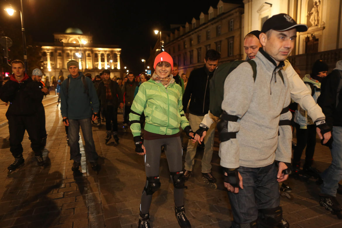 Nightskating. Warszawa na rolkach [Zdjęcia]