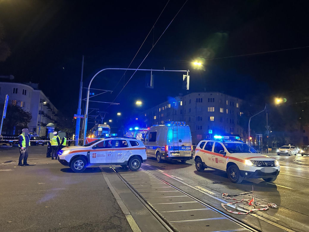 Śmiertelny wypadek na al. Waszyngtona. Tramwaj potrącił pieszego