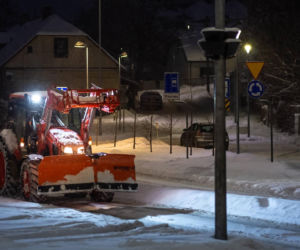 Armagedon na drogach Świętokrzyskich. Zima zaskoczyła kierowców i drogowców
