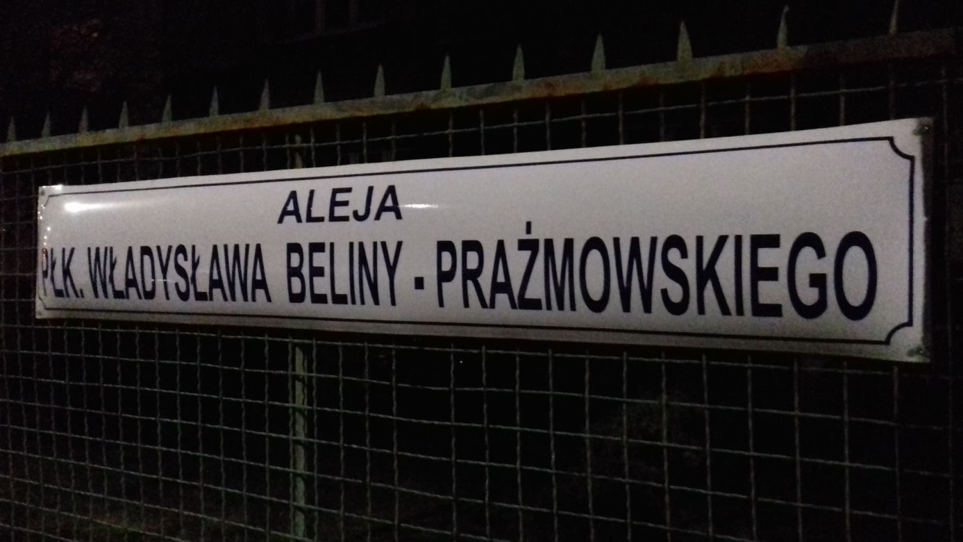 Czegoś takiego jeszcze nie było! Autobus MPK... zerwał nawierzchnię [ZDJĘCIA]