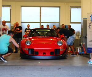 Akira Nakai San buduje Porsche 911 RWB