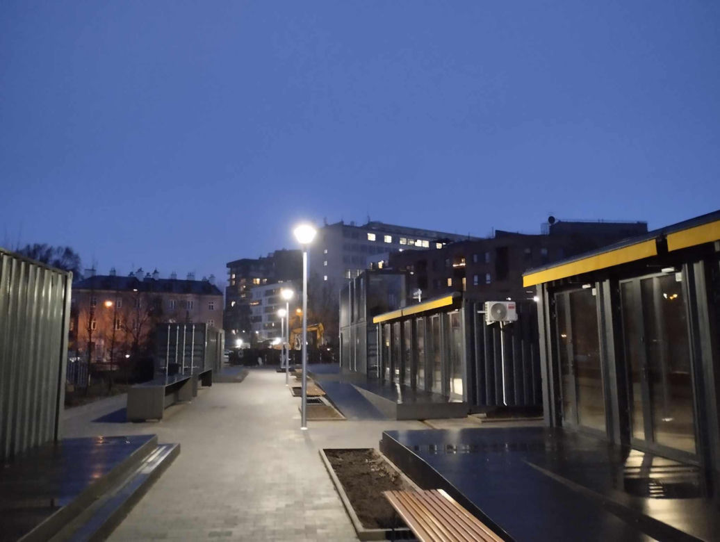 Centrum Lokalne Kamionek w Warszawie w miejscu dawnego bazaru Rogatka