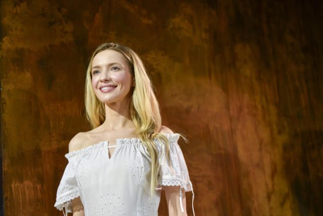 Paulina Gałązka kiedyś i dziś. Tak przez lata zmieniała się gwiazda filmu "Dziewczyny z Dubaju"