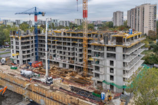 PRL zostawił przestrzeń, III RP zabudowuje ją blokami. Ursynów w szale dogęszczania