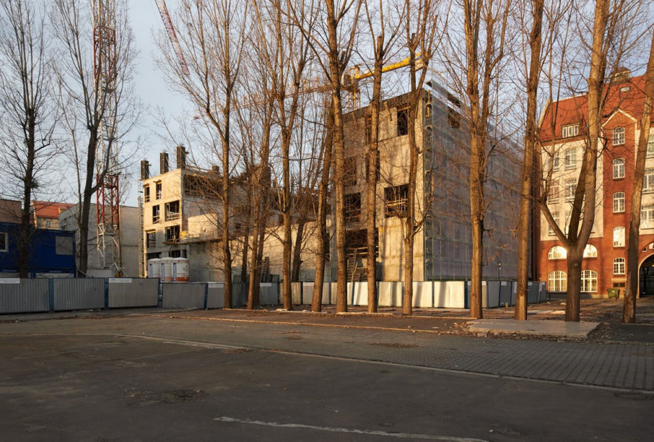 Proste elewacje szkoły muzycznej we Wrocławiu będą kontrastować z otaczającą zabudową. Fot. www.fotopolska.eu