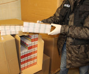 Nielegalna fabryka papierosów pomiędzy Trzcianką, a Wałczem