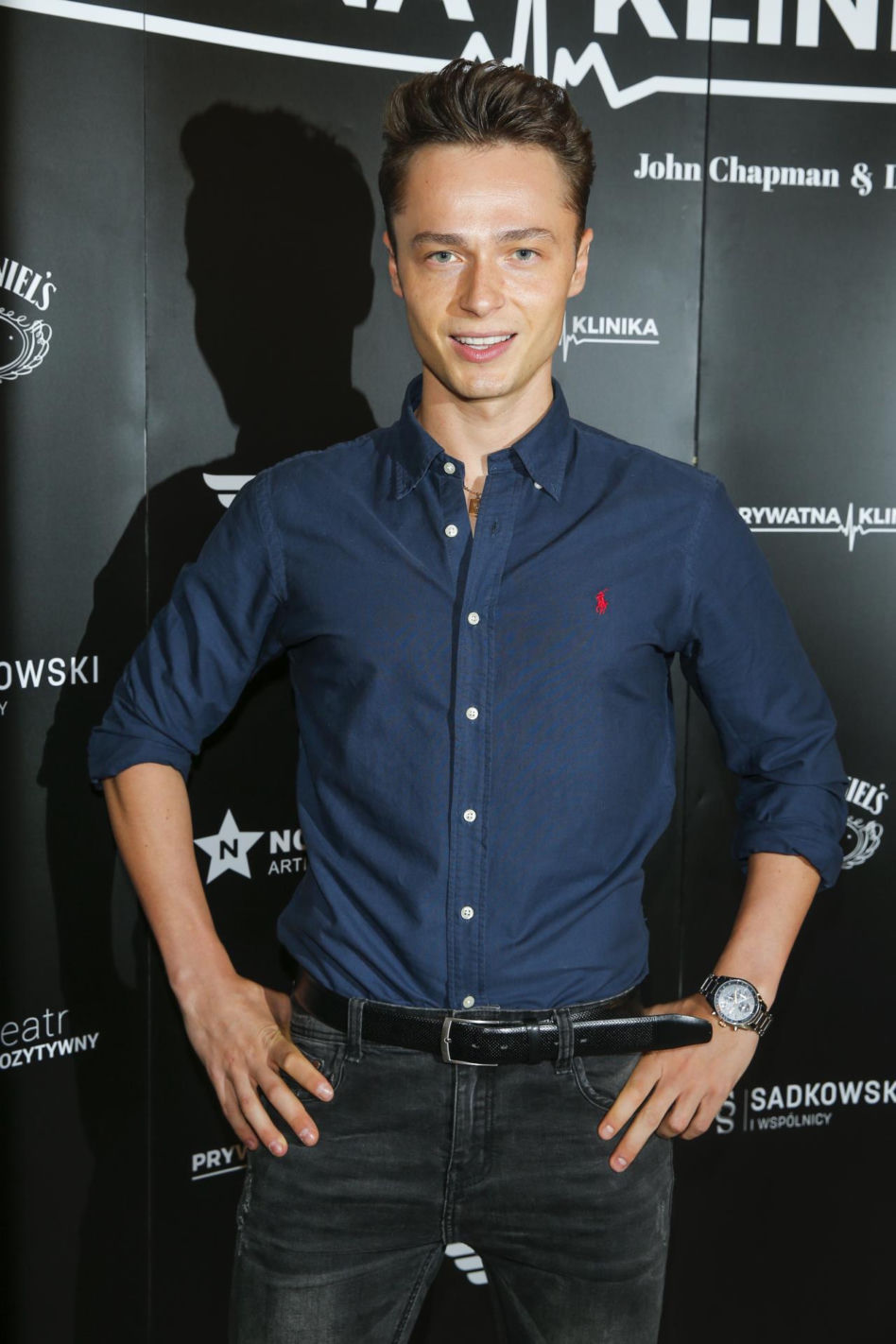 Tak przez lata zmieniał się Patryk Pniewski. Zaczynał jako idol nastolatek w "Pierwszej miłości"
