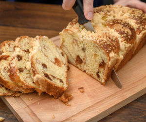 Domowe ciasto drożdżowe biorę sposobem. Metoda 3xC jest niezawodna, a wypiek zawsze się udaje