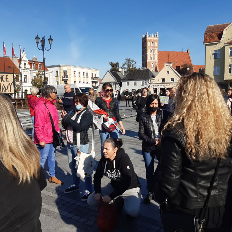 Demonstracja pod Sądem Rejonowym w Środzie Wielkopolskiej! "Elena wróć! 