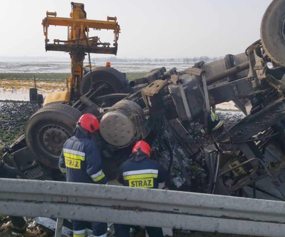 Fatalny wypadek między Elblągiem a Malborkiem! Droga Krajowa nr 22 z OGROMNYMI UTRUDNIENIAMI [ZDJĘCIA]