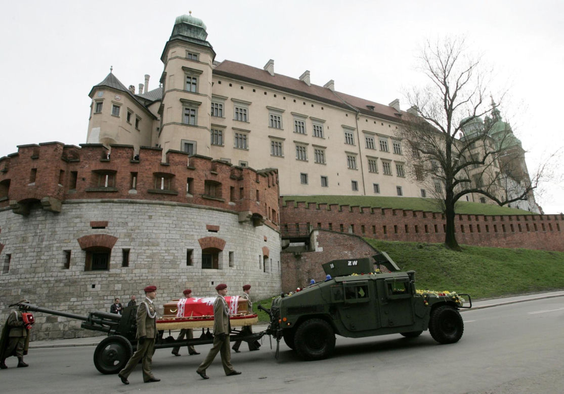 Pogrzeb Lecha i Marii Kaczyńskich w Krakowie, 2010r.