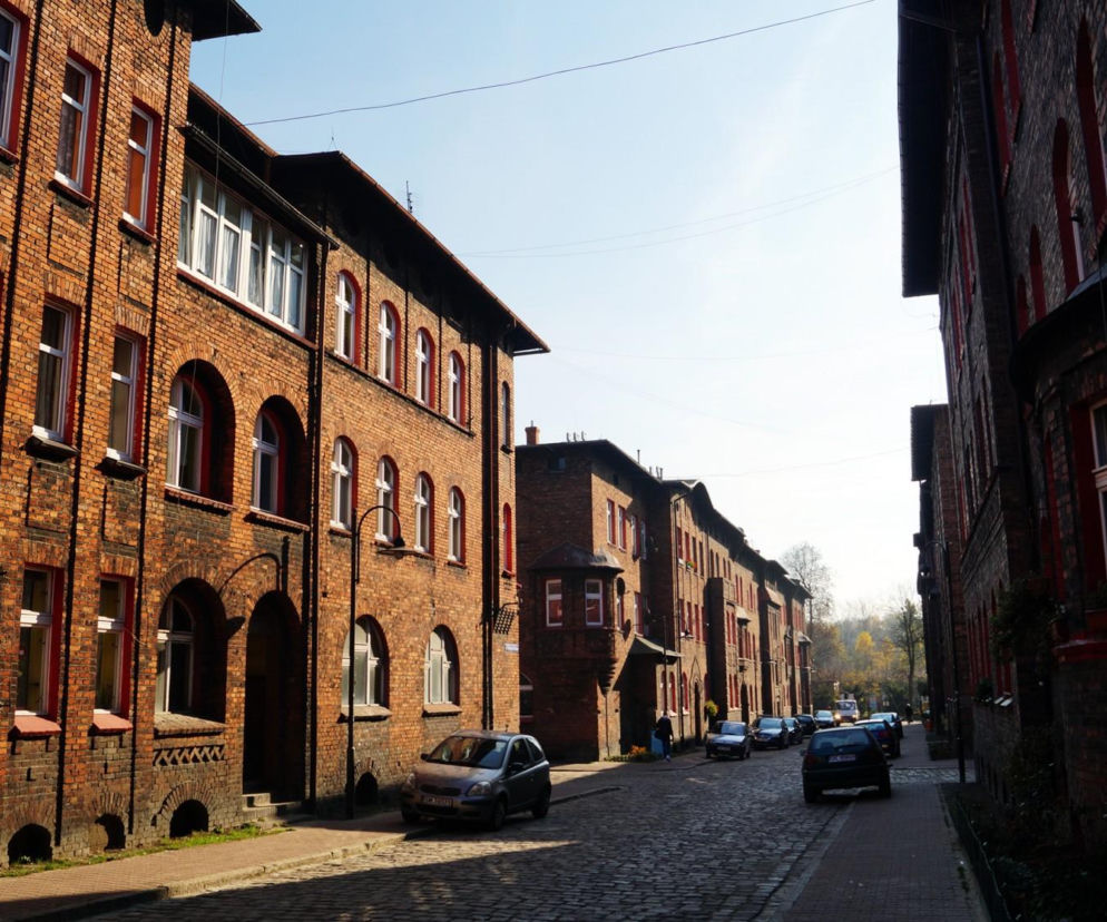 Zbudowali je dla robotników kopalni. Dzisiaj osiedle to zachwyca turystów z całego świata