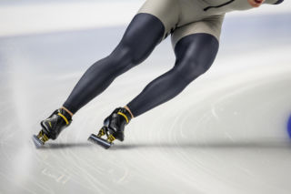 Zhongyan Ning i łyżwiarstwo szybkie: Od porażki w Pekinie do potrójnego podium w Mediolanie. Co stoi za jego złotem?