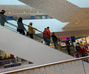 Galerie są już otwarte! Olsztynianie ruszyli na zakupy, kolejek nie brakuje [ZDJĘCIA]
