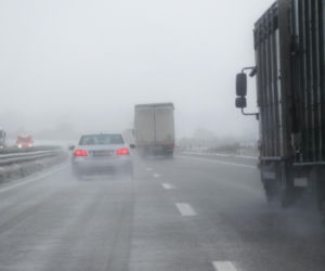 Ta pogoda to pułapka: grudzień 2025 chwilowo bez śniegu. Taka aura jest groźna dla zdrowia