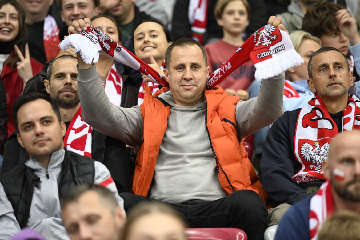 Kibice na meczu Polska - Rumunia. Znajdź się na zdjęciach z Narodowego!