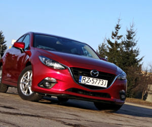 nowa Mazda 3