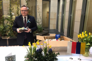 Marszałek szykuje święconkę dla uchodźców i zachęca mieszkańców do tego samego