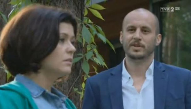 M jak miłość odc. 1009. Kinga Zduńska (Katarzyna Cichopek), Robert Lubiński (Tomasz Borkowski)