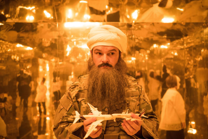 Dawid Ogrodnik w "Prałacie"