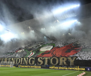 Kibice nie zawiedli podczas meczu Legia - Widzew. Efektowne zdjęcia z trybun