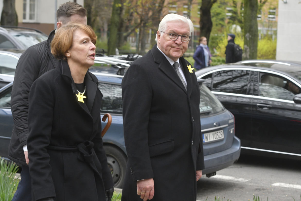 Mocne słowa przed pomnikiem Bohaterów Getta. Obchody 80. rocznicy powstania w getcie warszawskim
