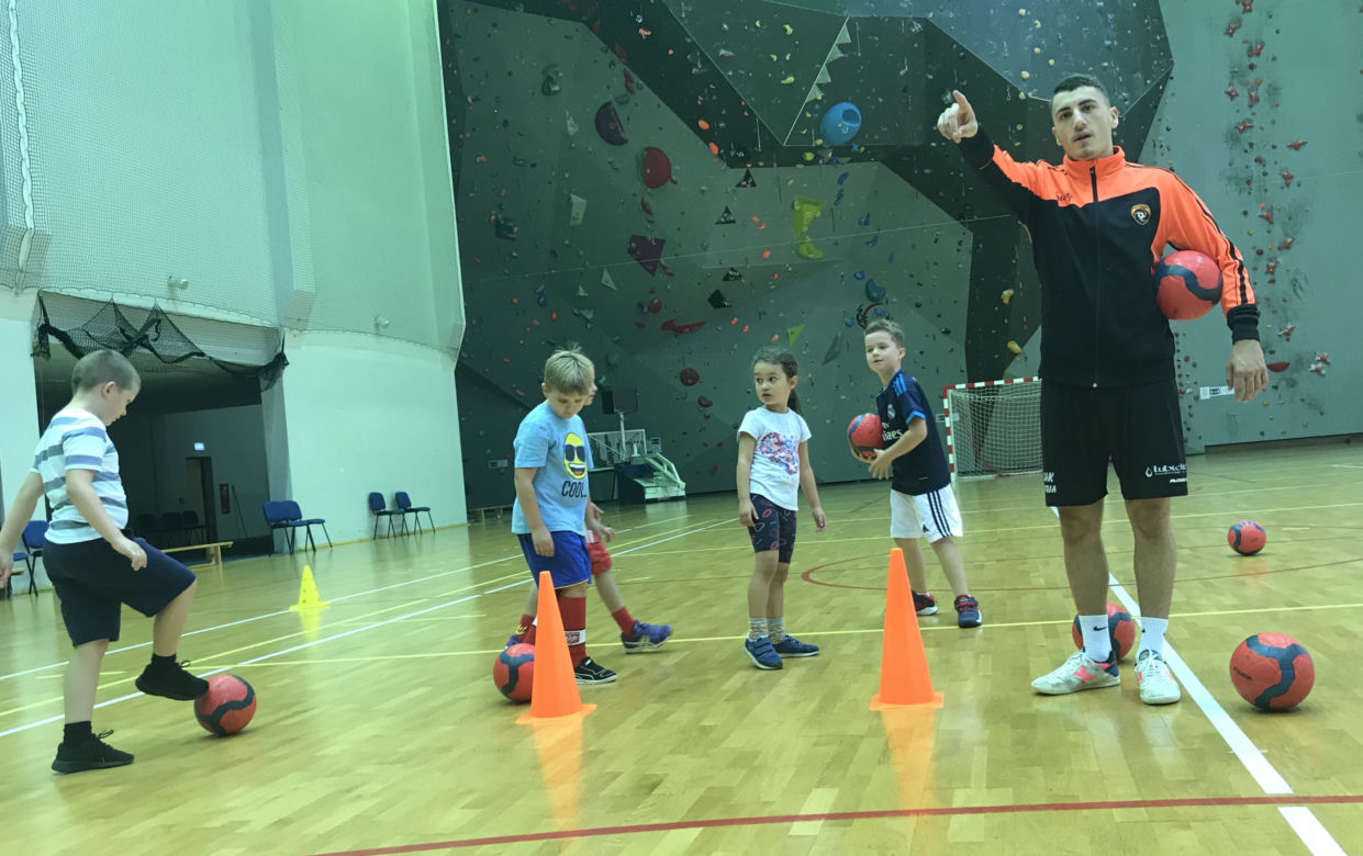 Zawodnicy FC Toruń zapraszają na futsaLOVĄ sobotę! Tak było na pierwszym treningu