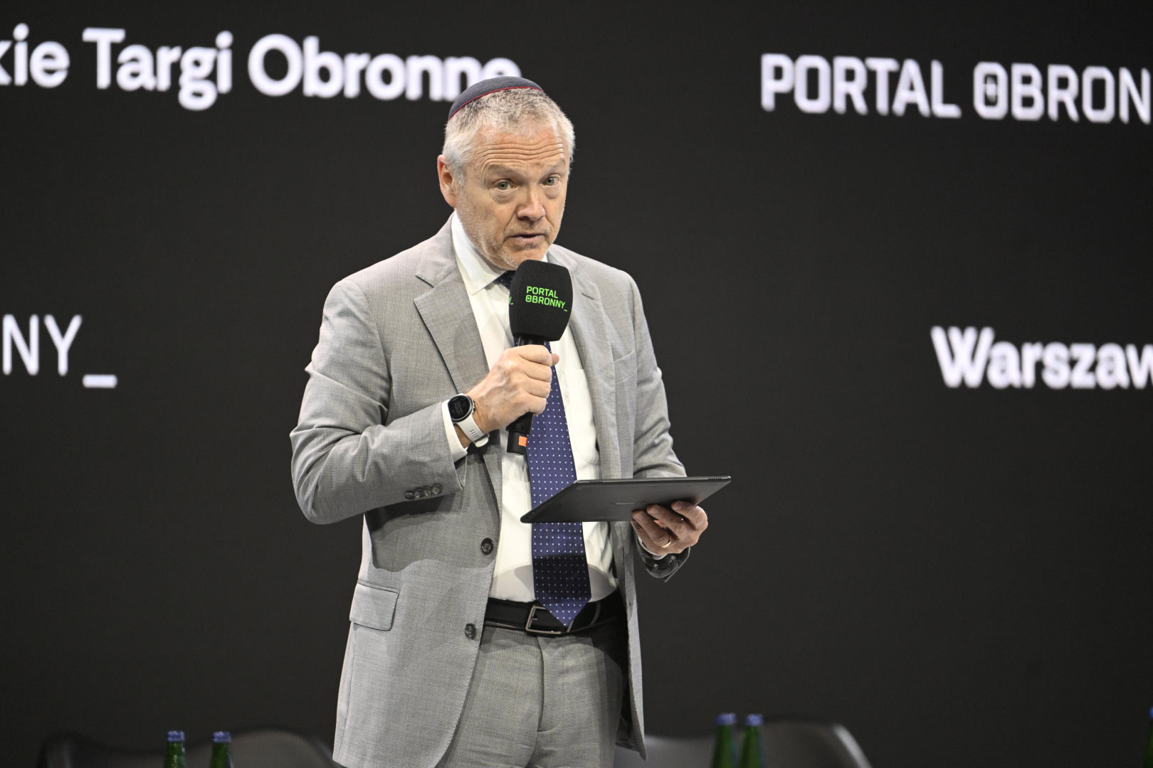 Ambasador USA Tom Rose na Warszawskich Targach Obronnych