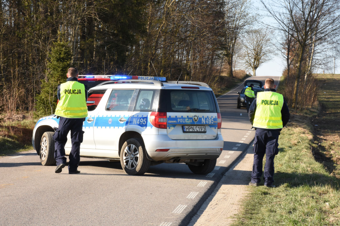 Wypadek w Szymbarku. Cztery osoby poszkodowane