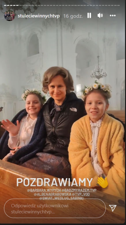 Stulecie Winnych 4 sezon na planie. Andzia (Barbara Wypych), Julia (Nadia Głazińska), Ula (Sabina Bendarz)