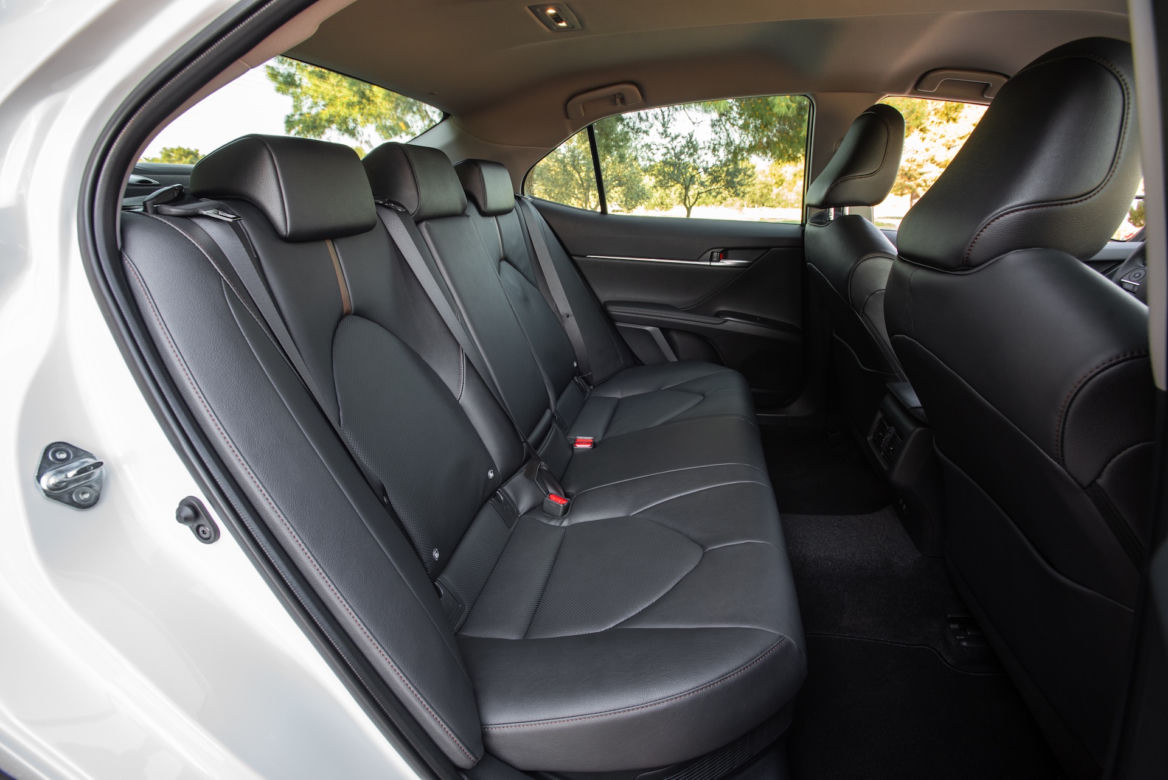 Toyota Camry 2.5 Hybrid Dynamic Force 218 KM e-CVT Executive