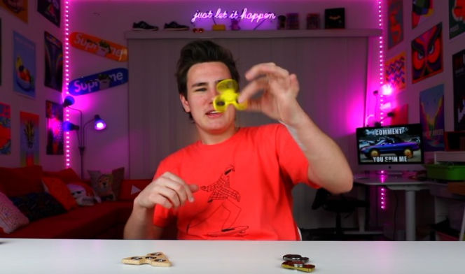 Fidget Spinner: Co to jest? Niska cena - mnóstwo zabawy!