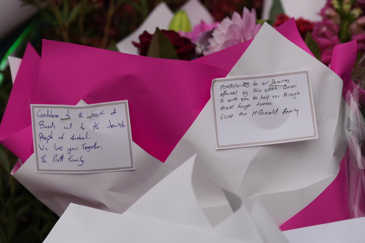Premier Australii Anthony Albanese zaproponował w poniedziałek zaostrzenie przepisów dotyczących broni palnej po strzelaninie, która miała miejsce w niedzielę na popularnej plaży Bondi w Sydney. Zginęło w niej co najmniej 15 osób.