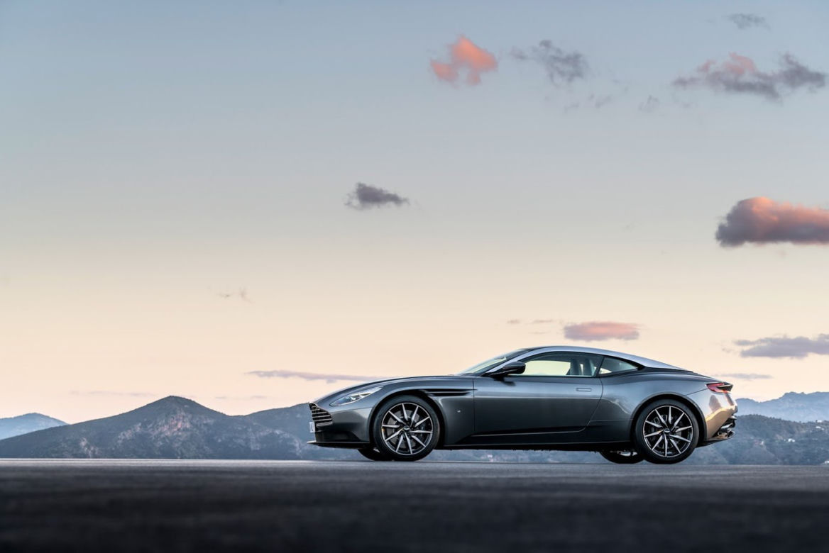 Aston Martin DB11