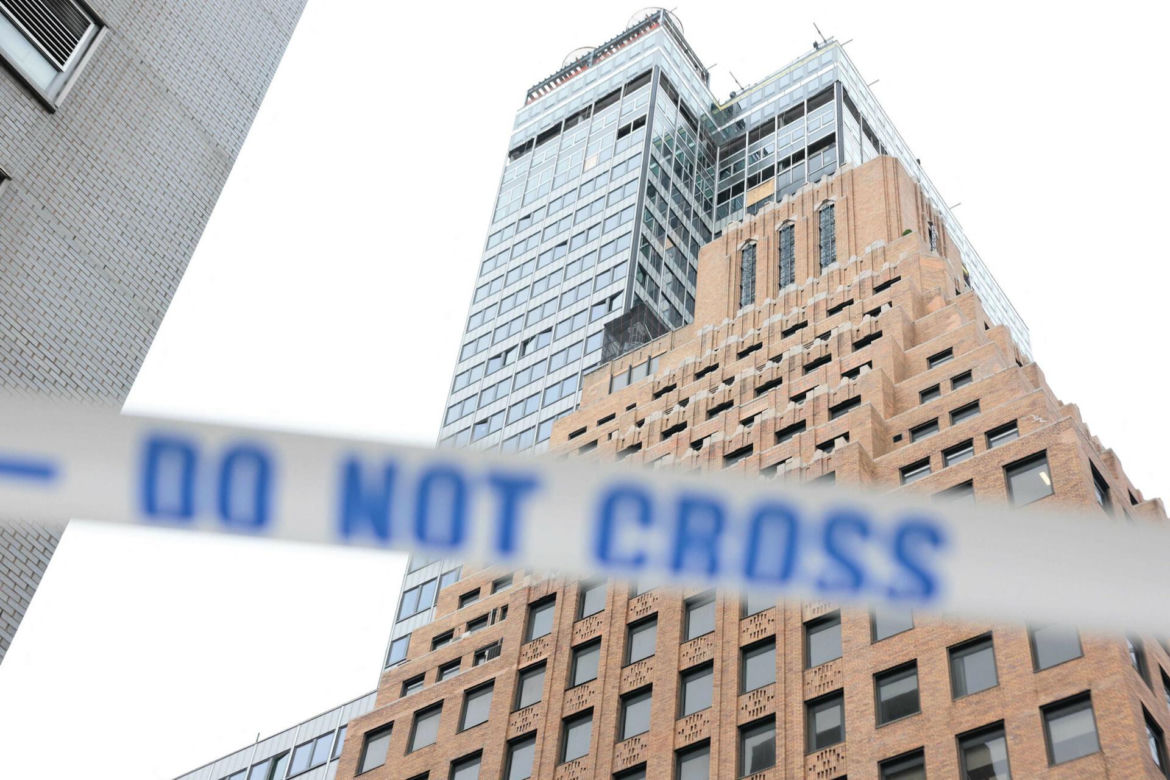 W związku z ryzykiem zawalenia się jednego z wieżowców na Manhattanie w Nowym Jorku we wtorek ewakuowano okoliczne budynki