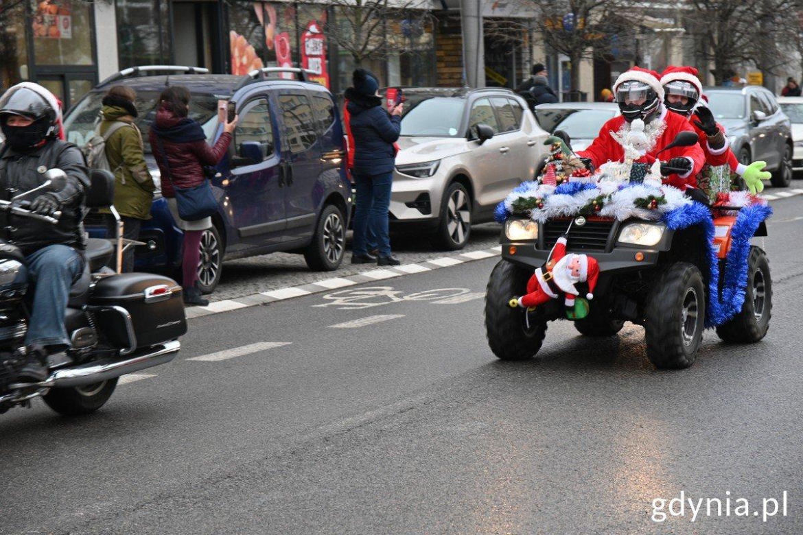 Mikołaje na Motocyklach 2024.  Barwna parada przejechała już po raz 22.