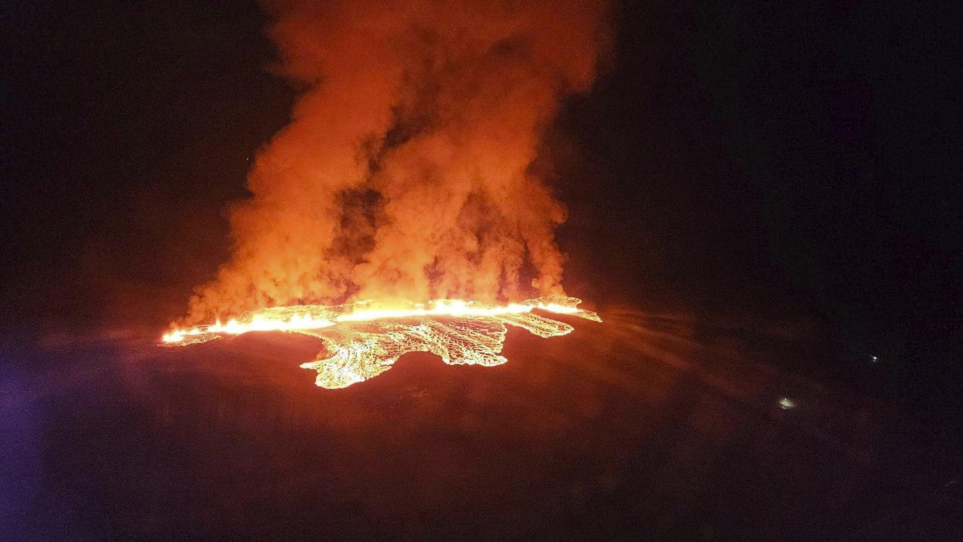 Wybuch wulkanu na Islandii. Lawa dotarła do pierwszych domów