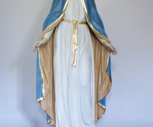 Dorobili buty Matce Boskiej